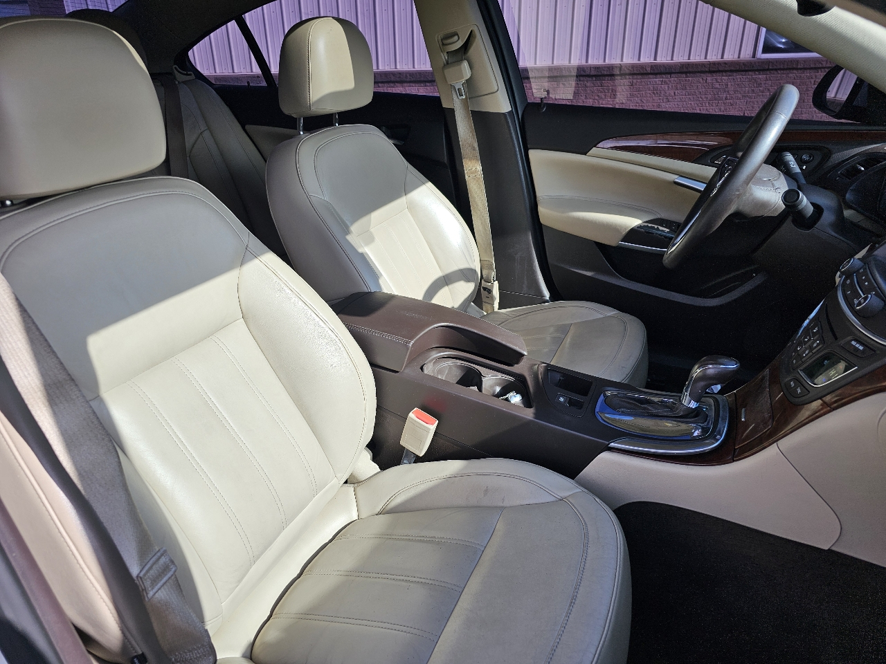 Buick Regal 4dr Sdn Premium II FWD 2016