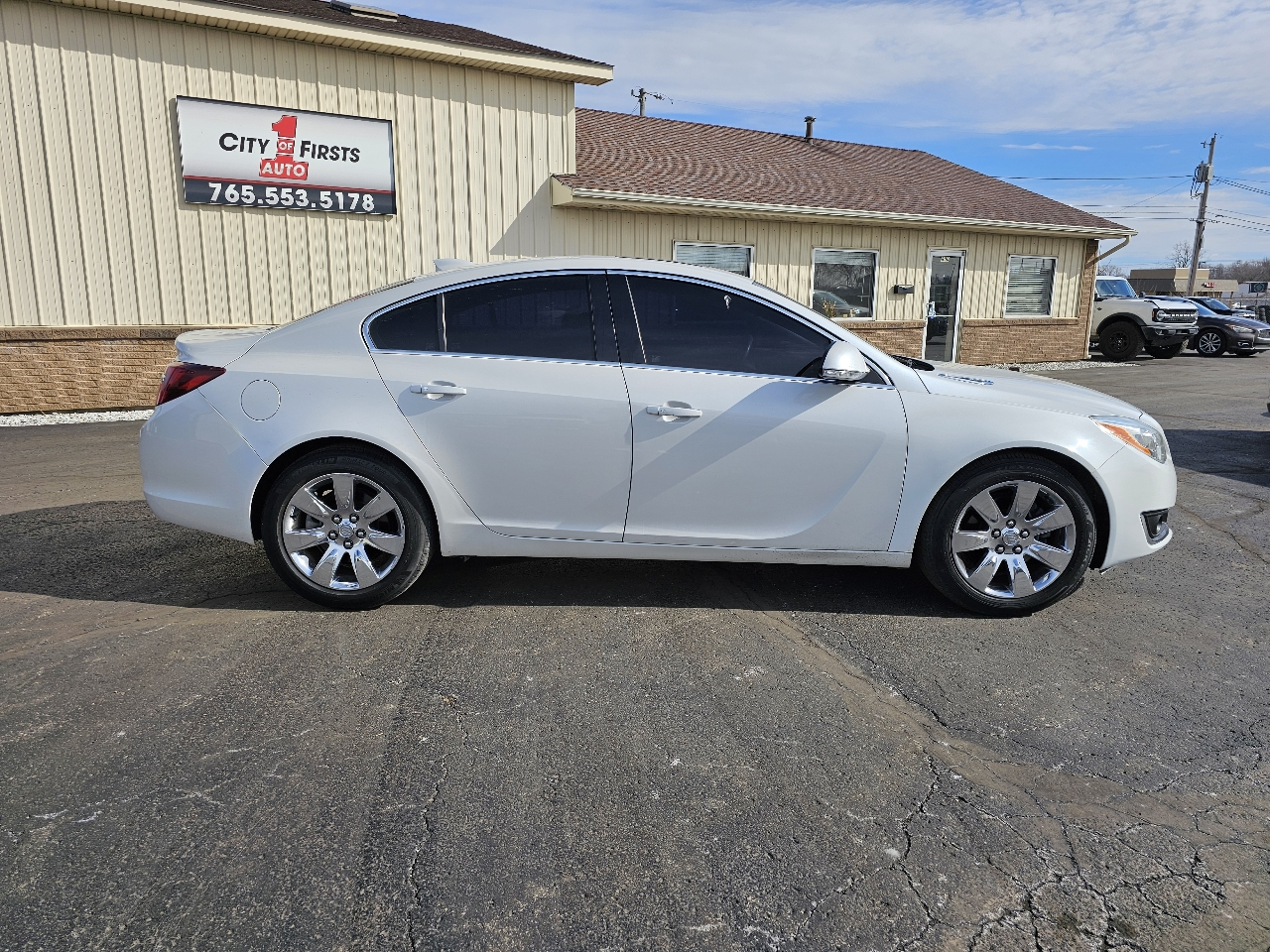 Buick Regal 4dr Sdn Premium II FWD 2016