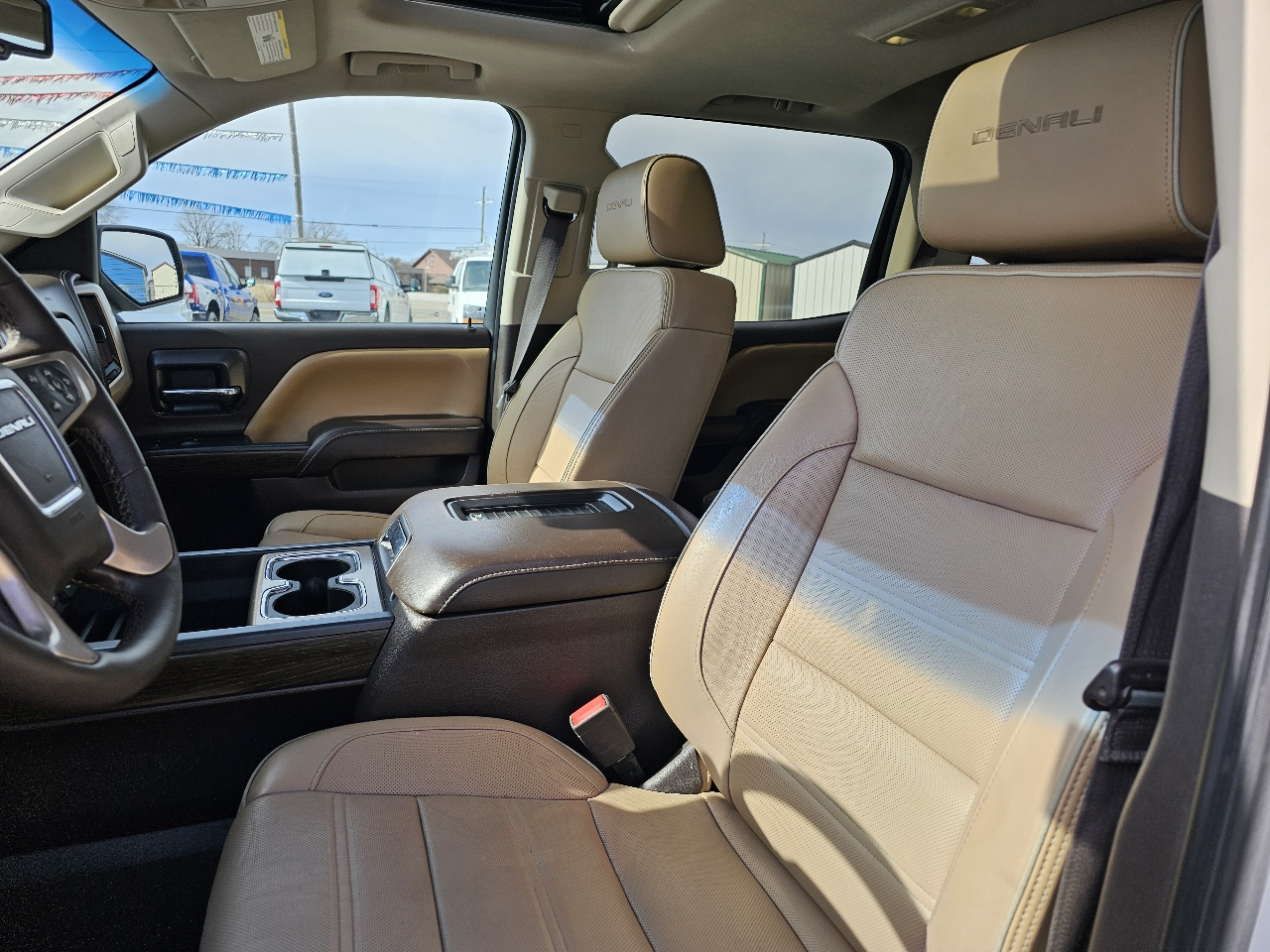 GMC Sierra 1500 4WD Crew Cab 143.5" Denali 2017