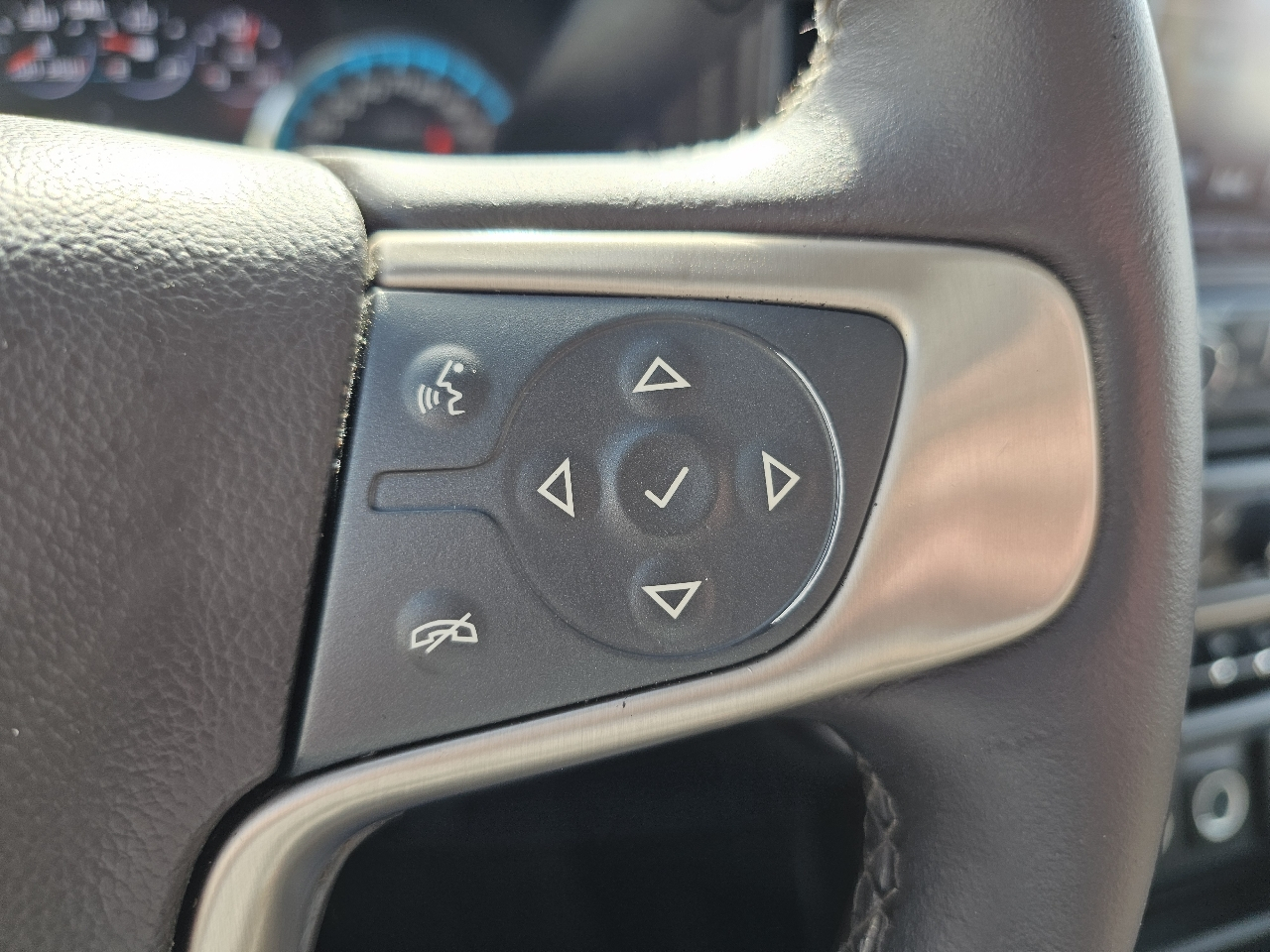 GMC Sierra 1500 4WD Crew Cab 143.5" Denali 2017