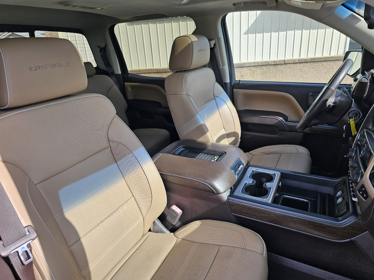 GMC Sierra 1500 4WD Crew Cab 143.5" Denali 2017