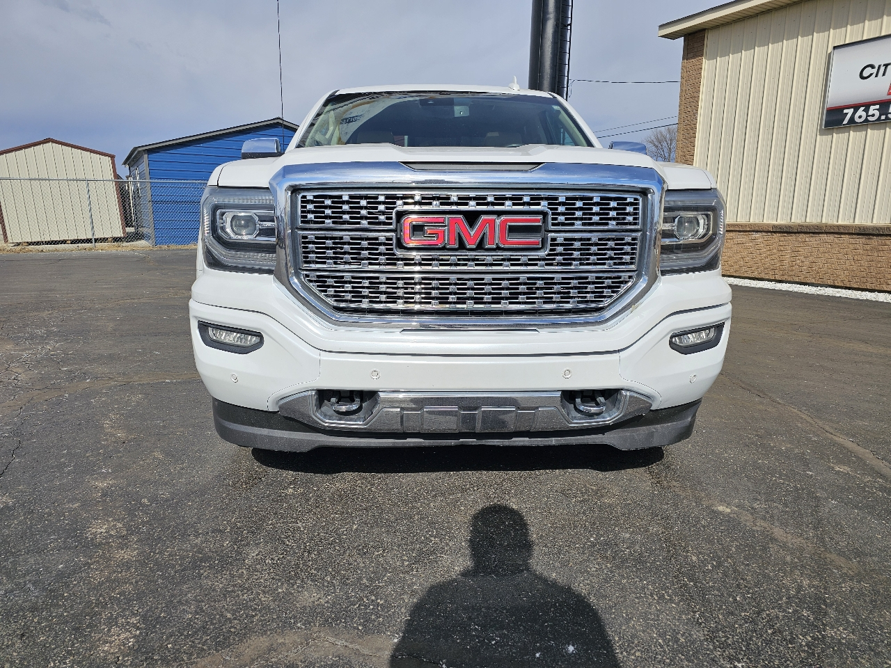 GMC Sierra 1500 4WD Crew Cab 143.5" Denali 2017
