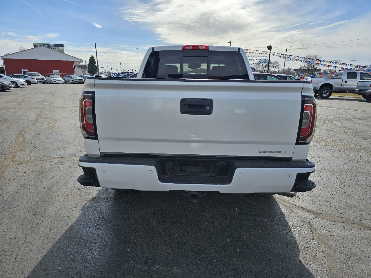 GMC Sierra 1500 4WD Crew Cab 143.5" Denali 2017
