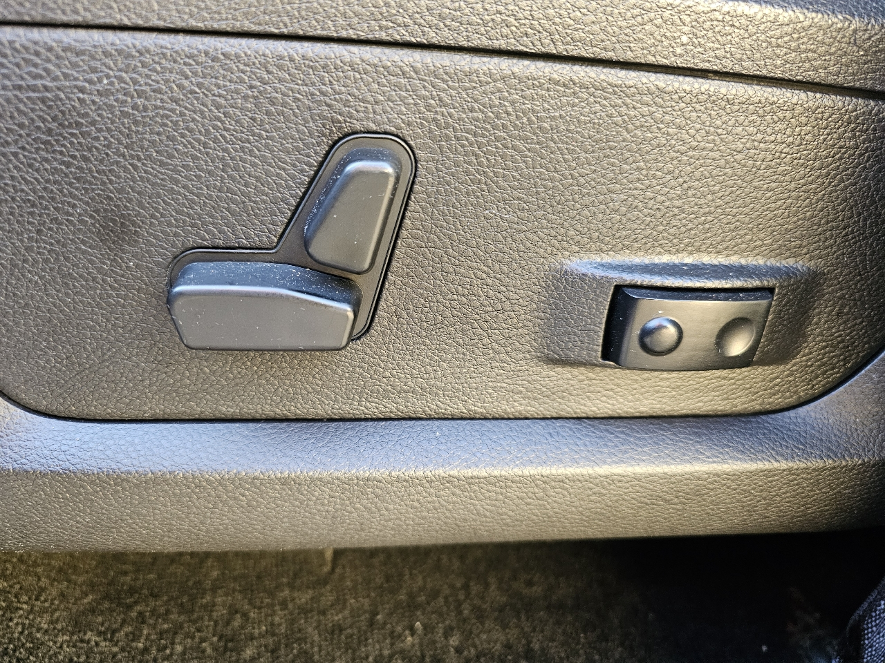 RAM 1500 4WD Crew Cab 140.5" Big Horn 2015