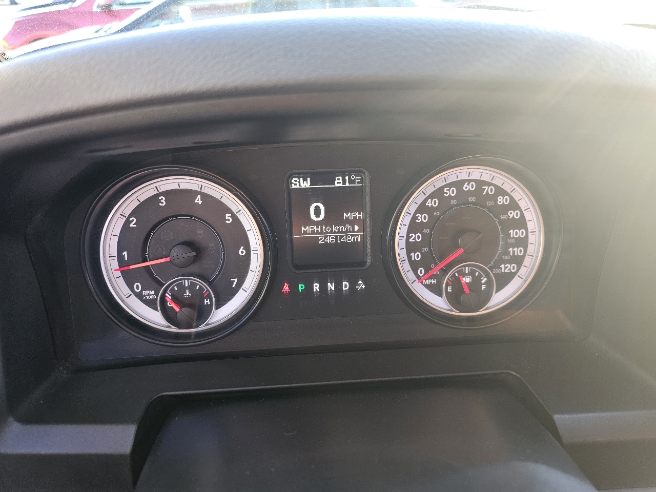 RAM 1500 4WD Crew Cab 140.5" Big Horn 2015