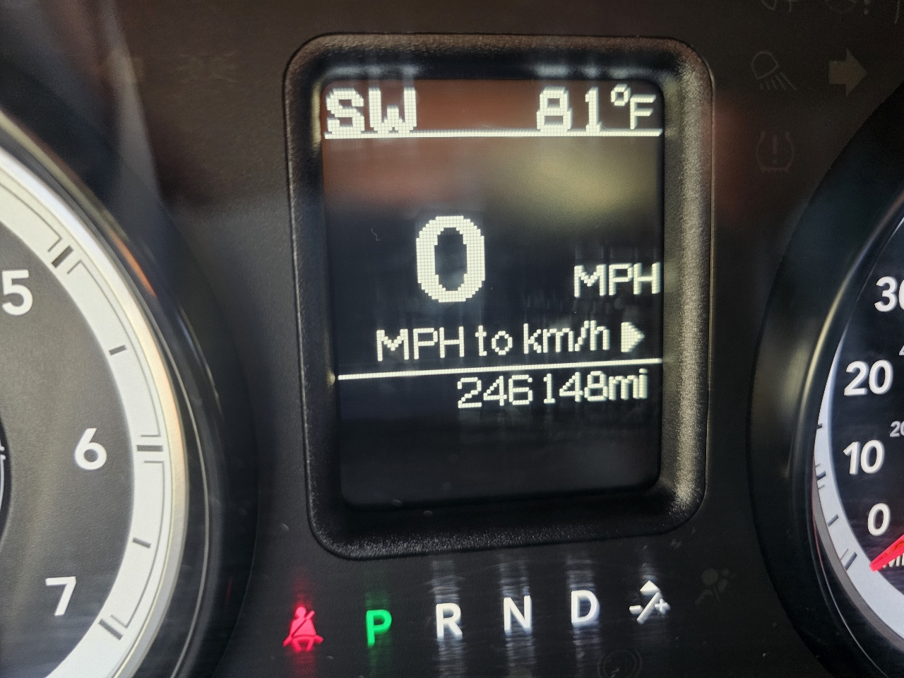 RAM 1500 4WD Crew Cab 140.5" Big Horn 2015