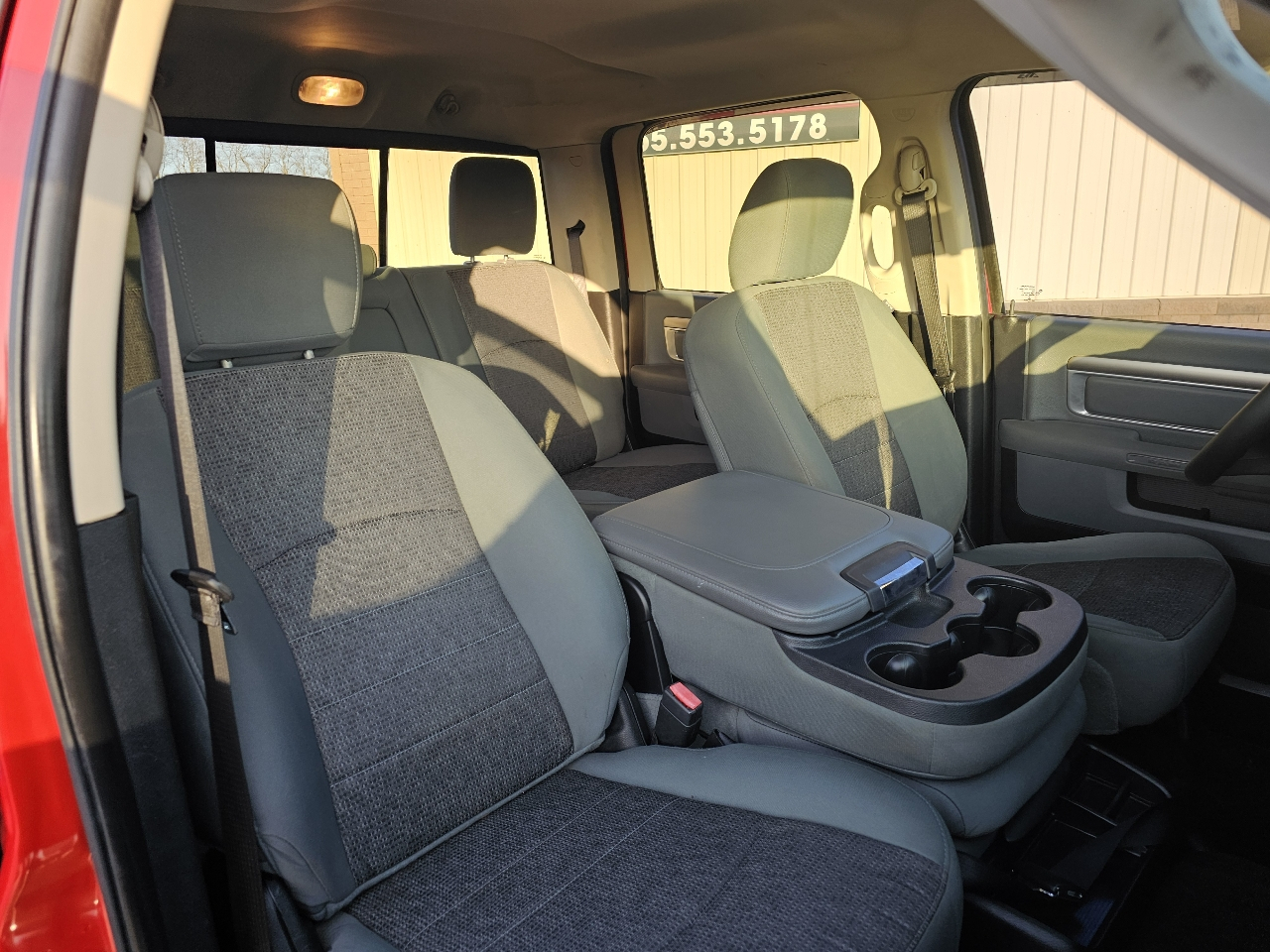 RAM 1500 4WD Crew Cab 140.5" Big Horn 2015