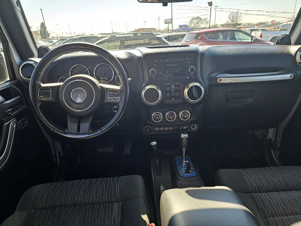 Jeep Wrangler Unlimited 4WD 4dr Sahara 2012