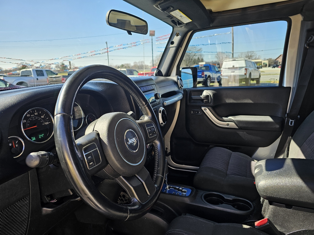 Jeep Wrangler Unlimited 4WD 4dr Sahara 2012