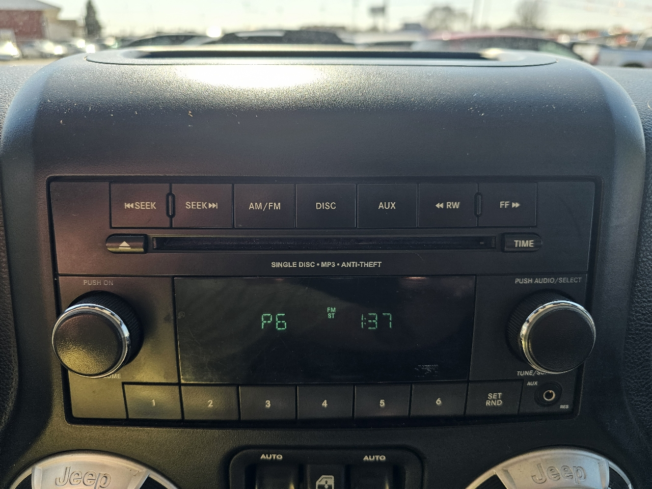 Jeep Wrangler Unlimited 4WD 4dr Sahara 2012