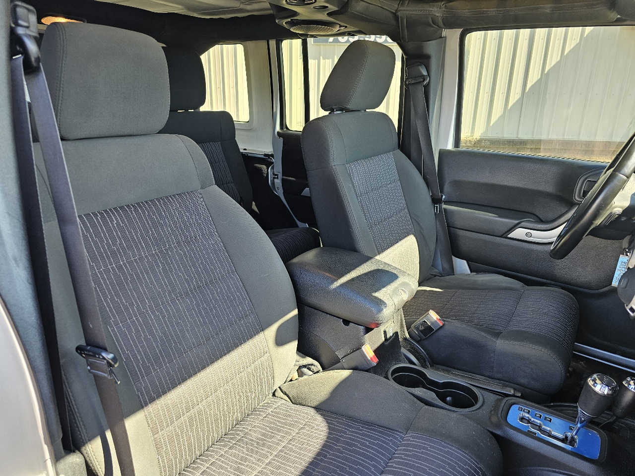 Jeep Wrangler Unlimited 4WD 4dr Sahara 2012