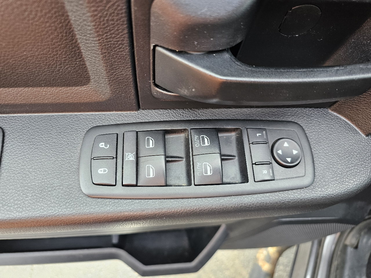 RAM 1500 4WD Quad Cab 140.5" Express 2014