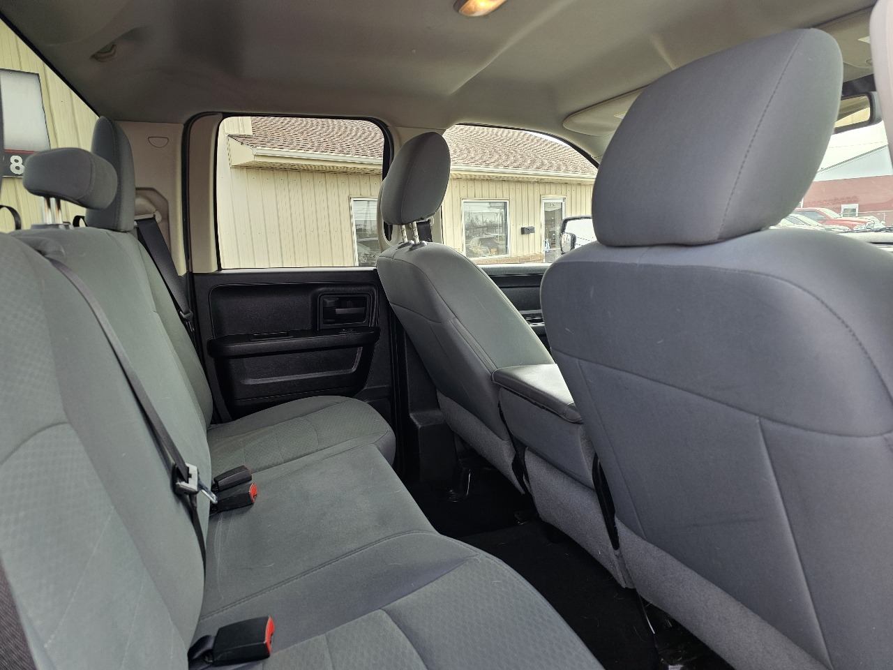 RAM 1500 4WD Quad Cab 140.5" Express 2014