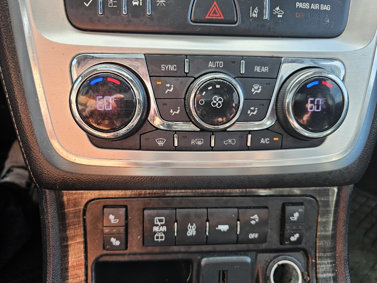 GMC Acadia AWD 4dr SLT w/SLT-1 2016