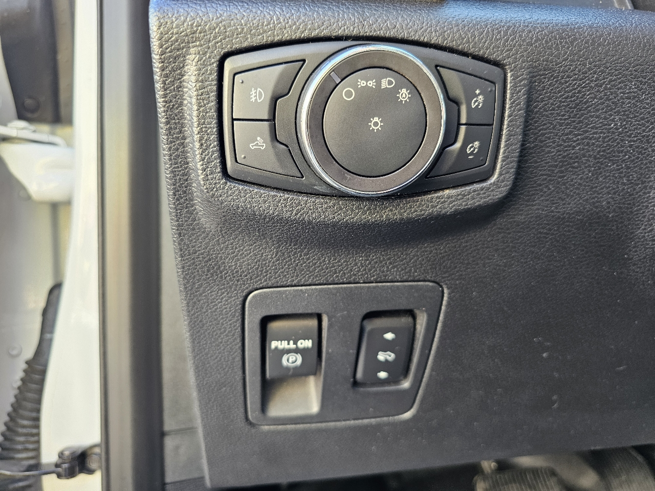 Ford F-150 XL 4WD SuperCrew 5.5' Box 2018