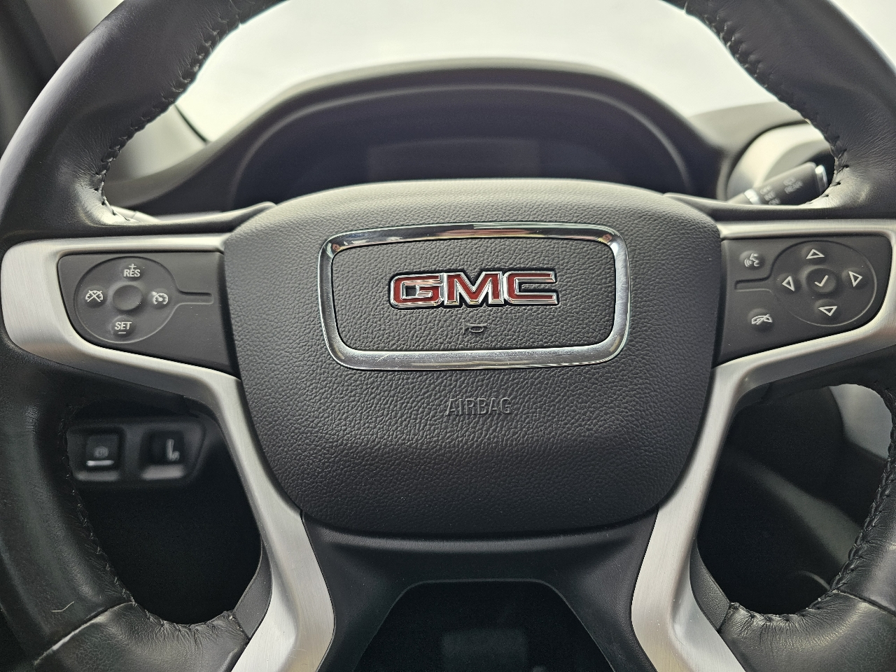 GMC Acadia FWD 4dr SLT w/SLT-1 2018