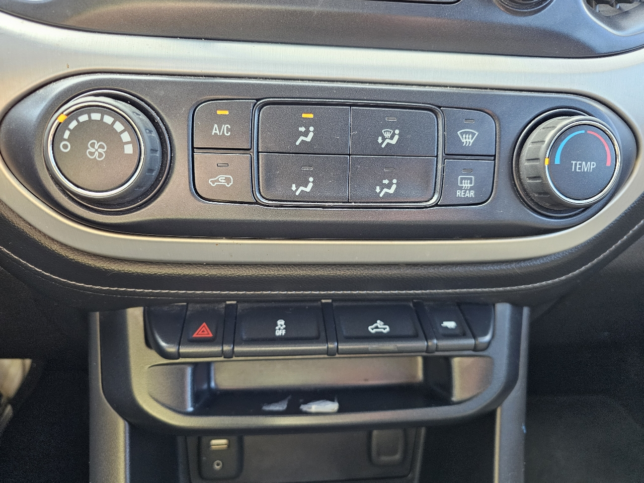 GMC Canyon 4WD Crew Cab 128.3" SLE 2016