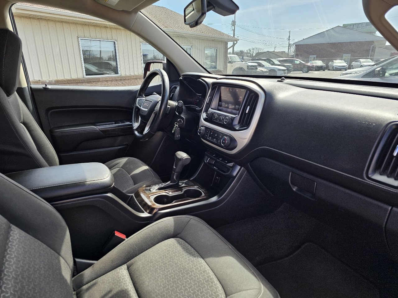 GMC Canyon 4WD Crew Cab 128.3" SLE 2016