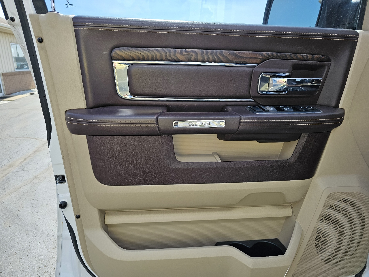 RAM 1500 Longhorn 4x4 Crew Cab 5'7" Box *Ltd Avail* 2018