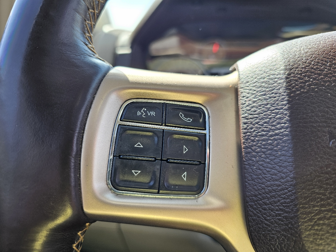 RAM 1500 Longhorn 4x4 Crew Cab 5'7" Box *Ltd Avail* 2018