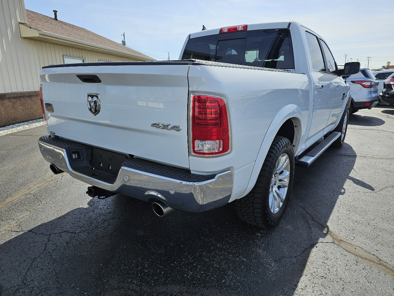 RAM 1500 Longhorn 4x4 Crew Cab 5'7" Box *Ltd Avail* 2018