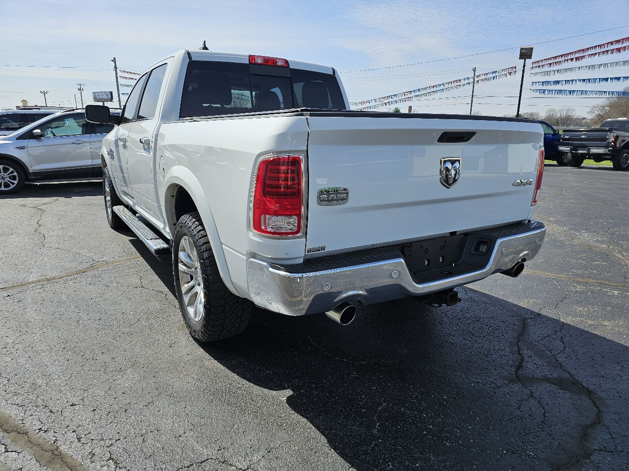 RAM 1500 Longhorn 4x4 Crew Cab 5'7" Box *Ltd Avail* 2018