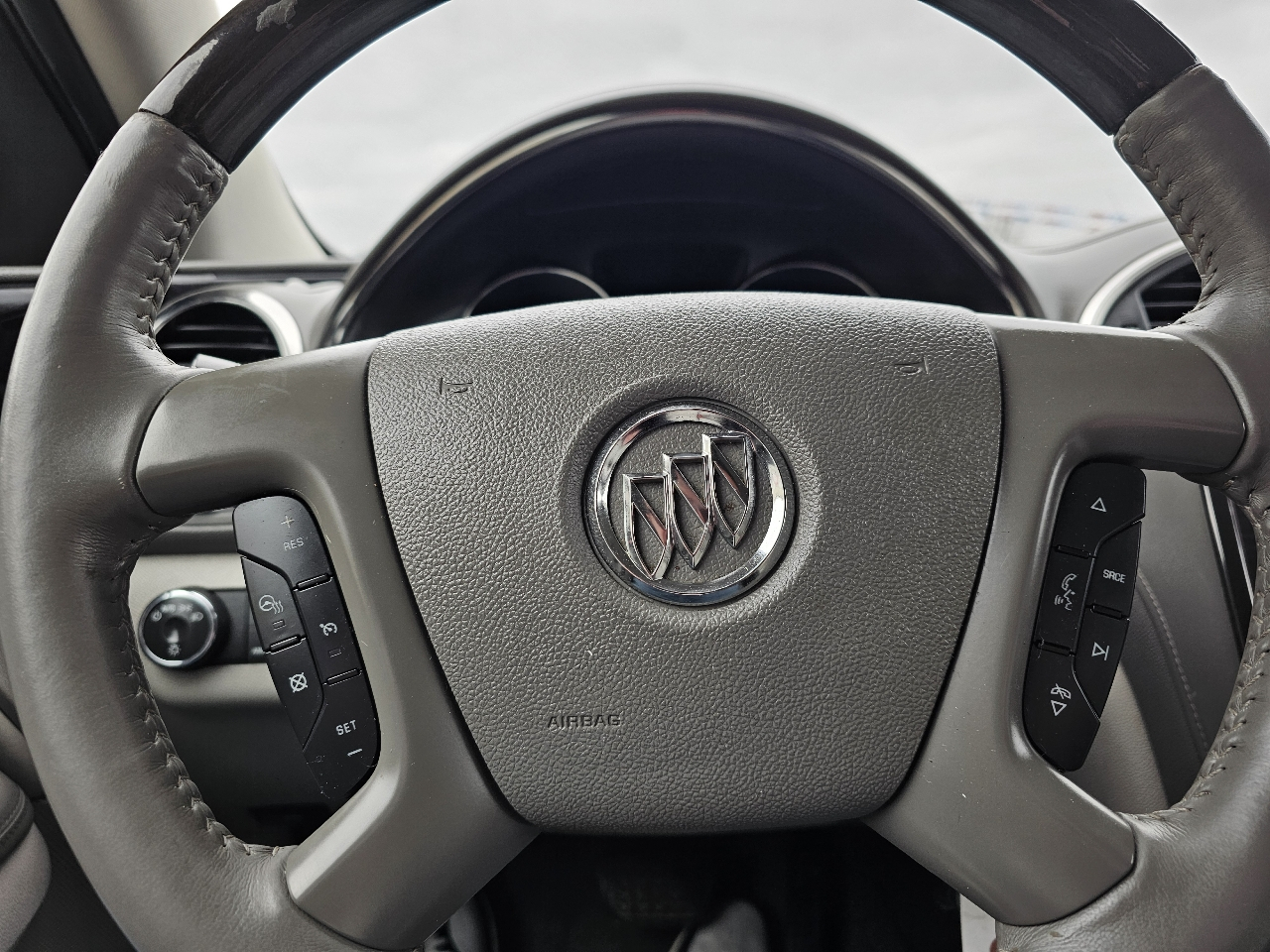 Buick Enclave AWD 4dr Leather 2016