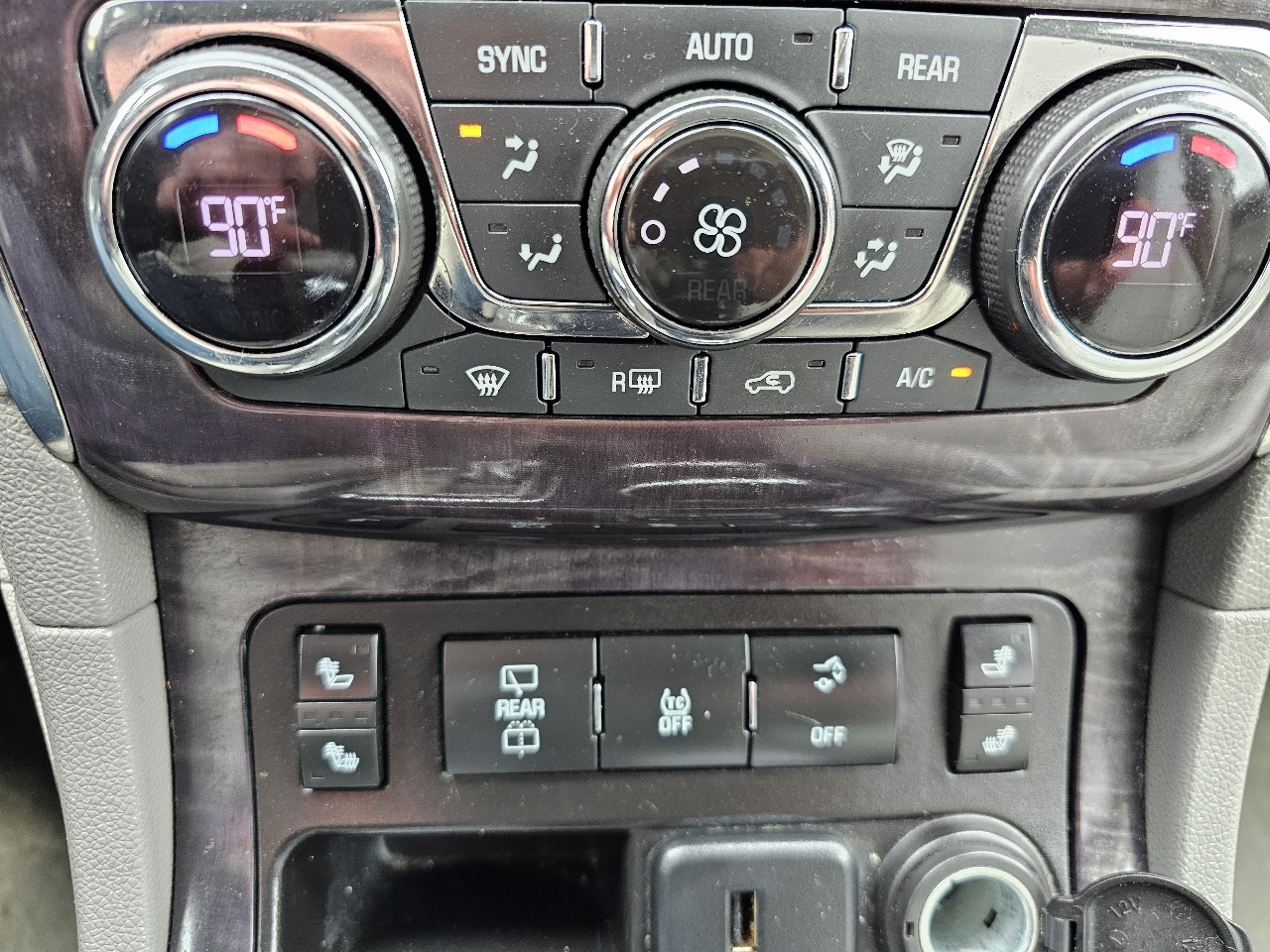 Buick Enclave AWD 4dr Leather 2016