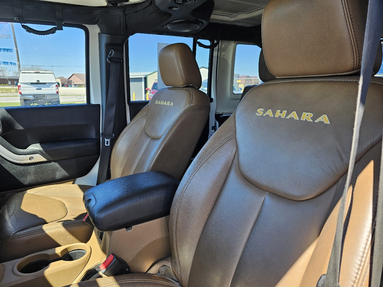 Jeep Wrangler Unlimited 4WD 4dr Sahara 2014