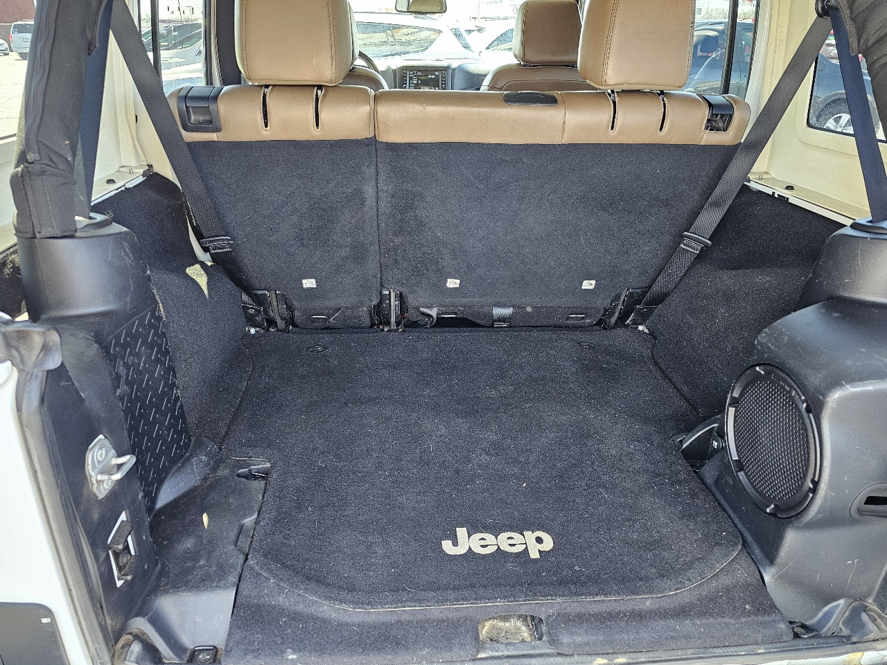 Jeep Wrangler Unlimited 4WD 4dr Sahara 2014