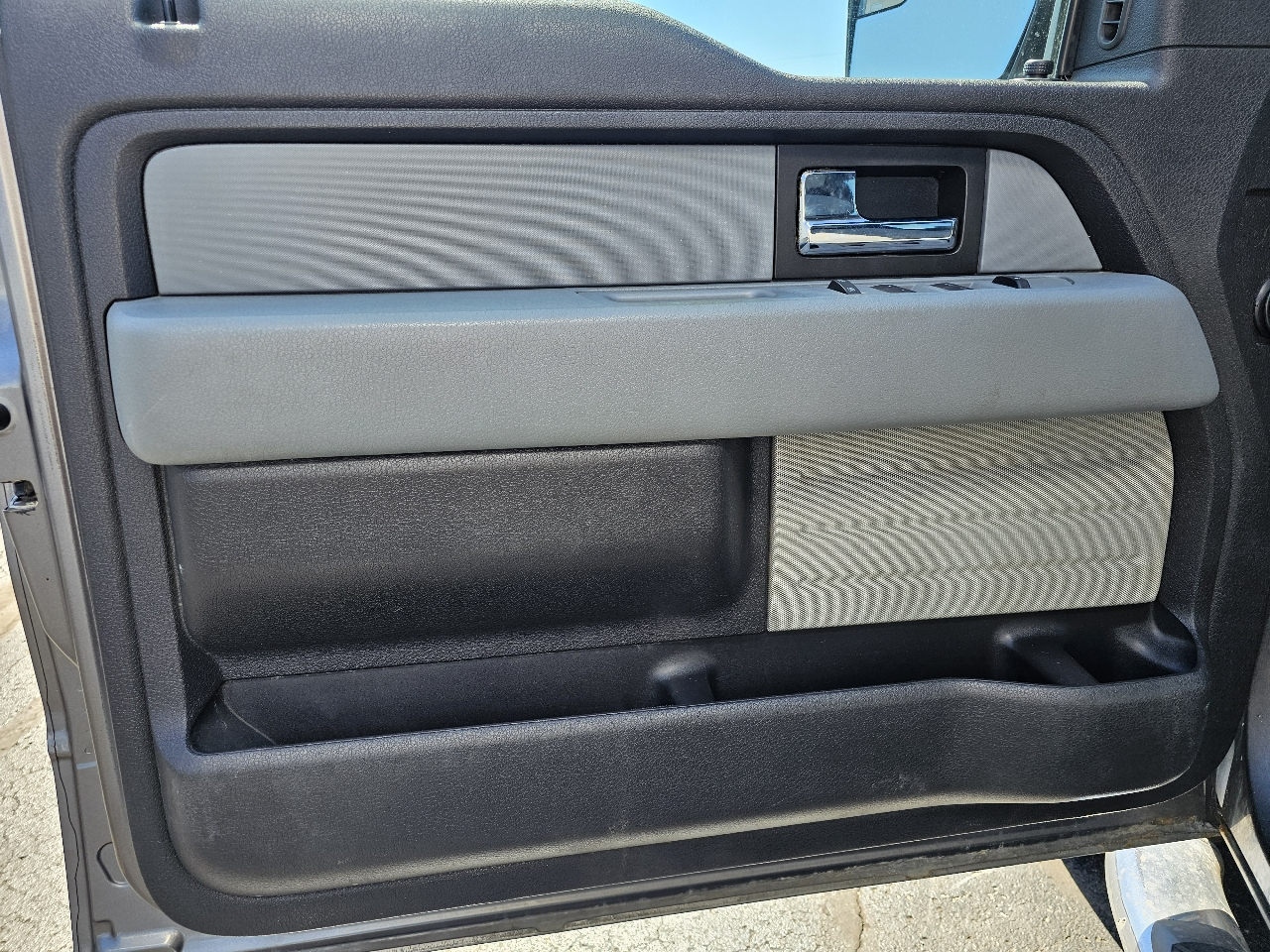 Ford F-150 4WD SuperCrew 145" XL 2013