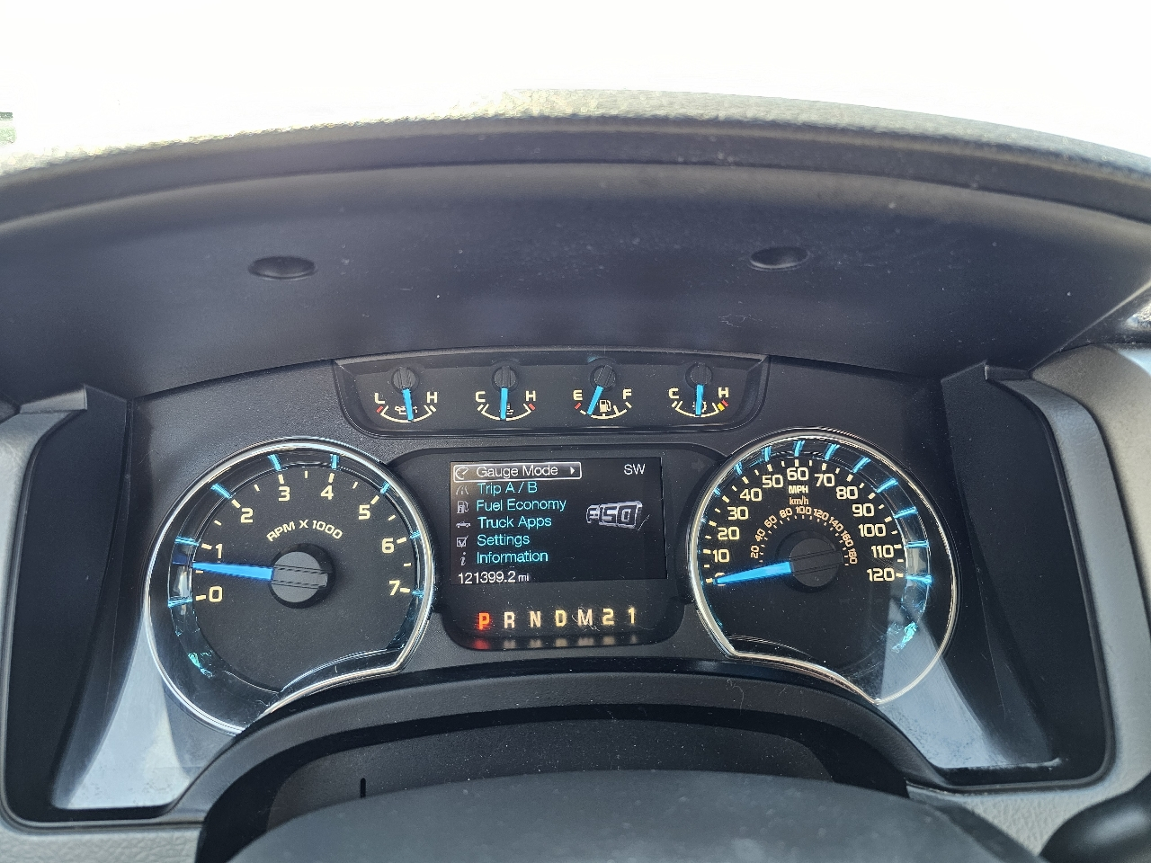 Ford F-150 4WD SuperCrew 145" XL 2013