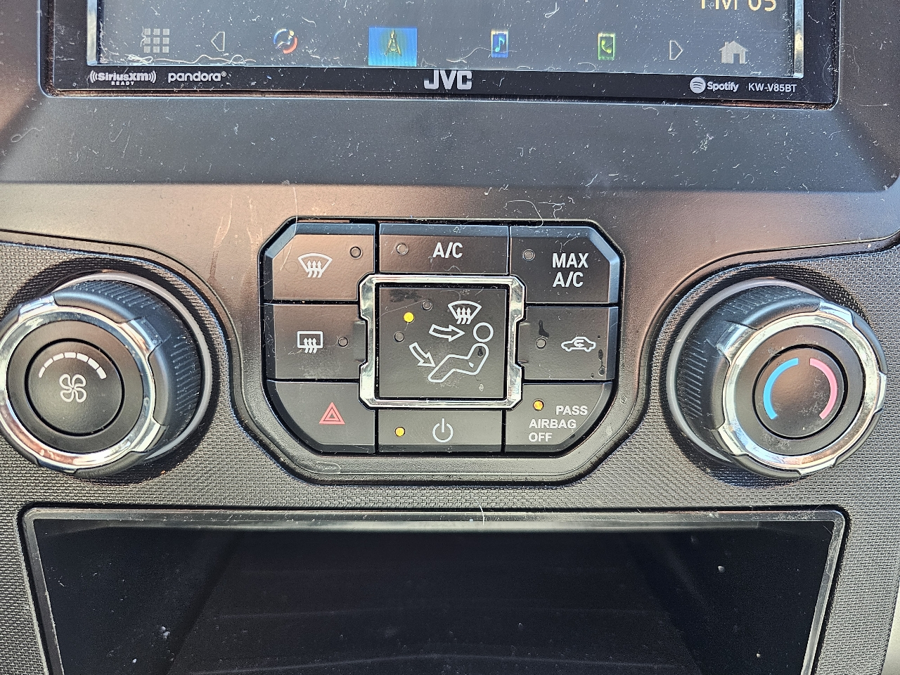 Ford F-150 4WD SuperCrew 145" XL 2013