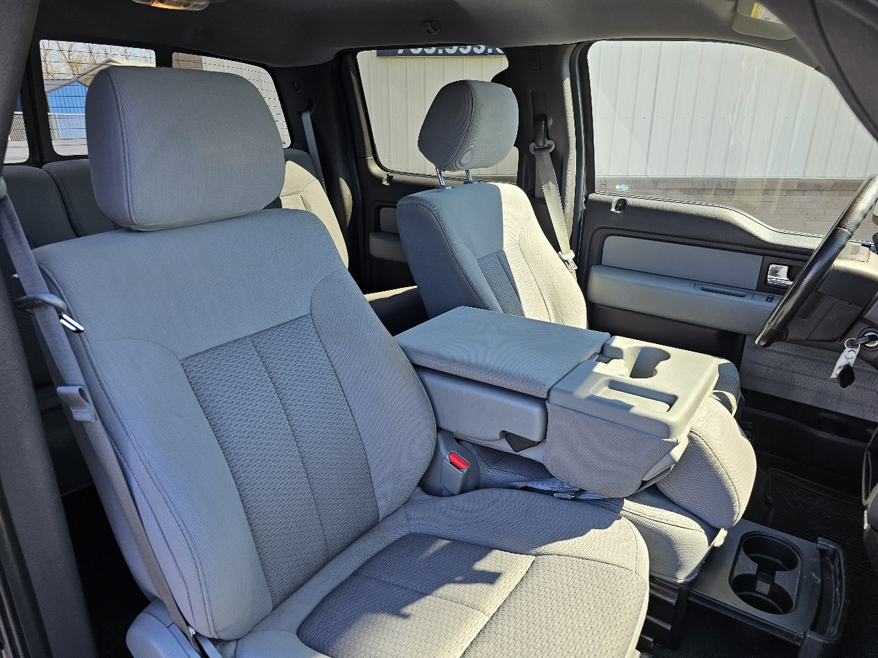 Ford F-150 4WD SuperCrew 145" XL 2013