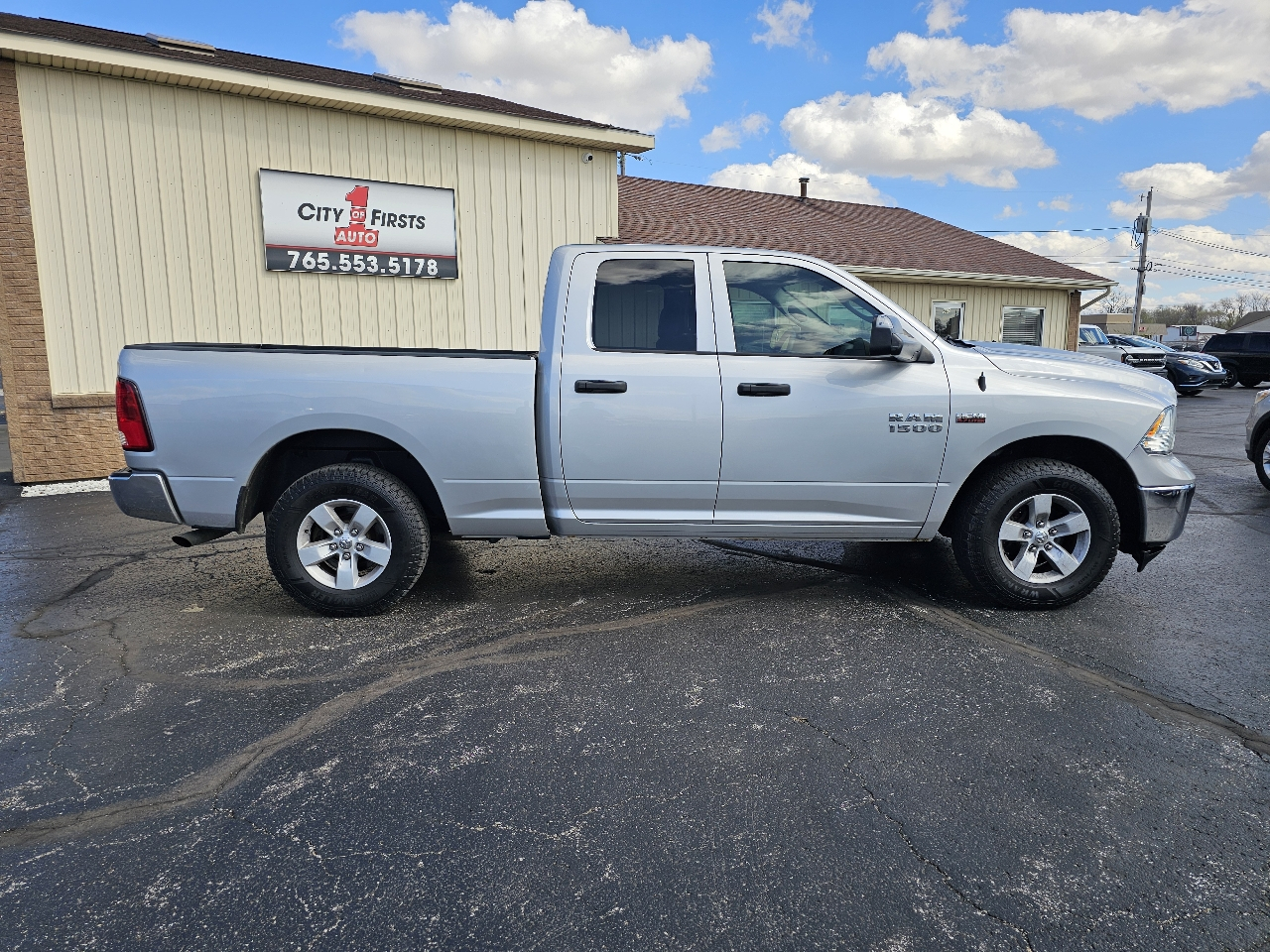 RAM 1500 Tradesman 4x4 Quad Cab 6'4" Box 2017