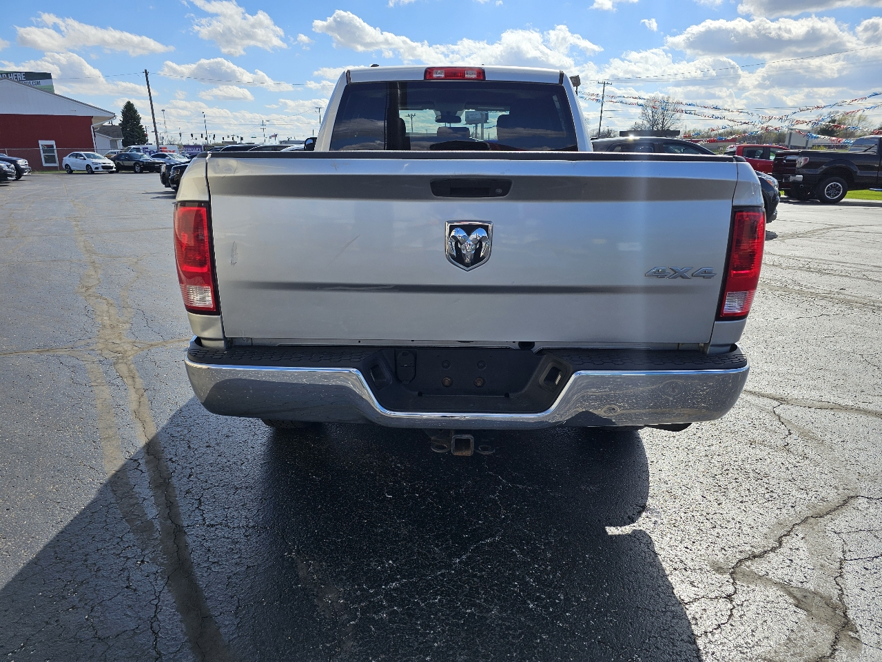 RAM 1500 Tradesman 4x4 Quad Cab 6'4" Box 2017