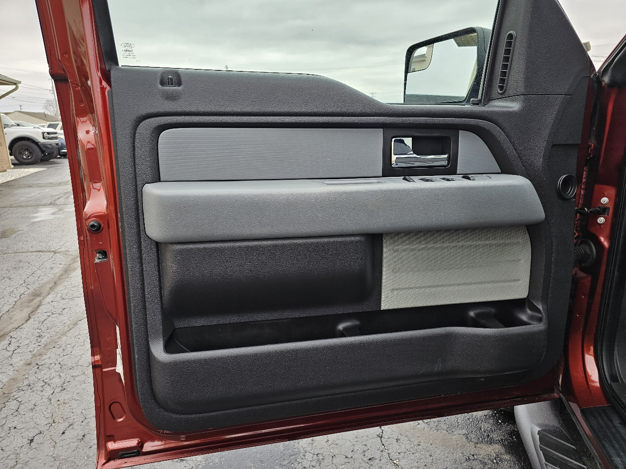 Ford F-150 4WD SuperCrew 145" XL 2014