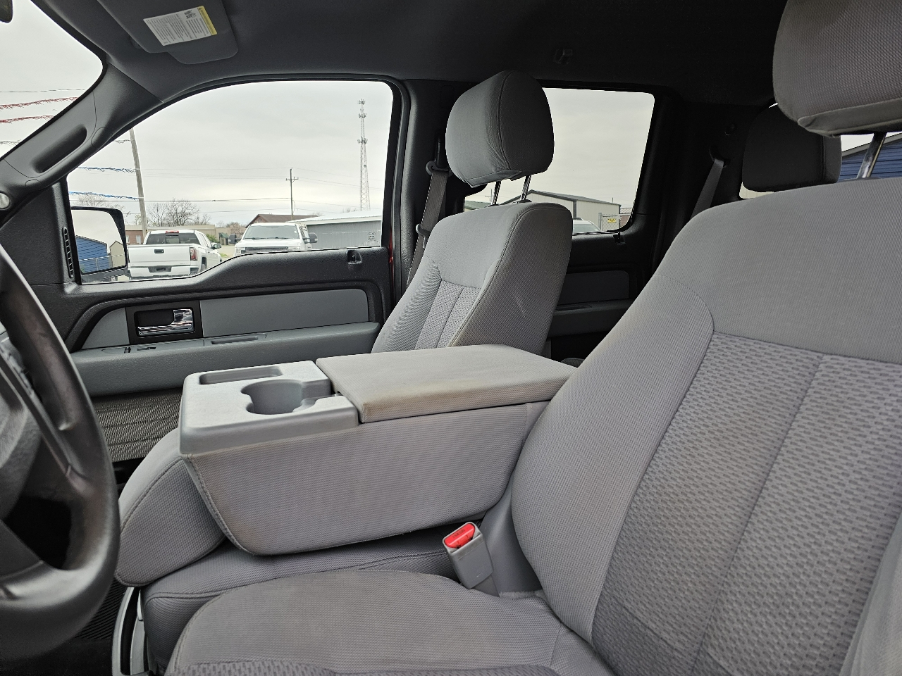 Ford F-150 4WD SuperCrew 145" XL 2014