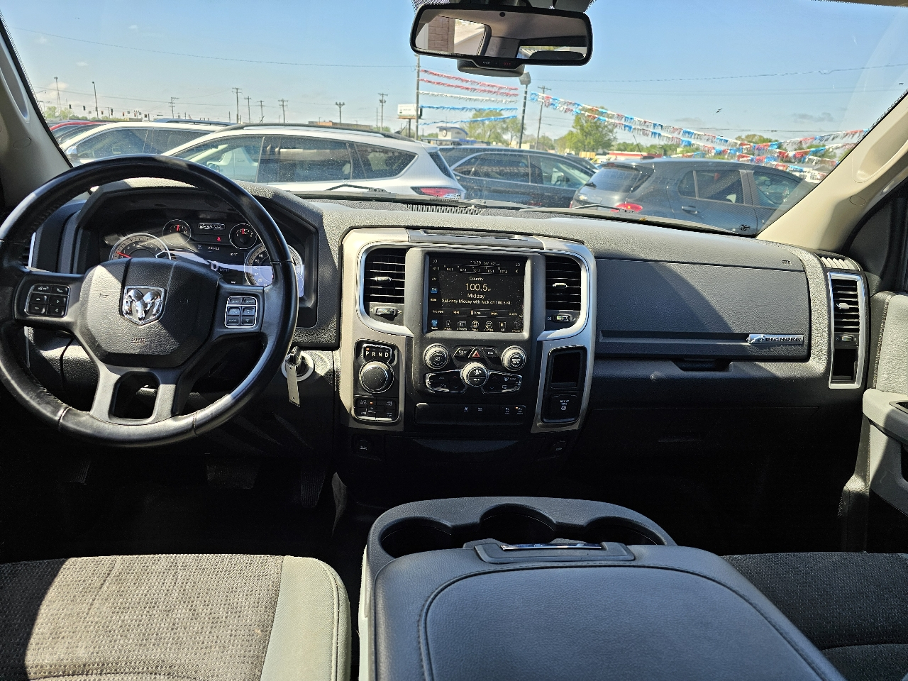 RAM 1500 Big Horn 4x4 Quad Cab 6'4" Box 2017