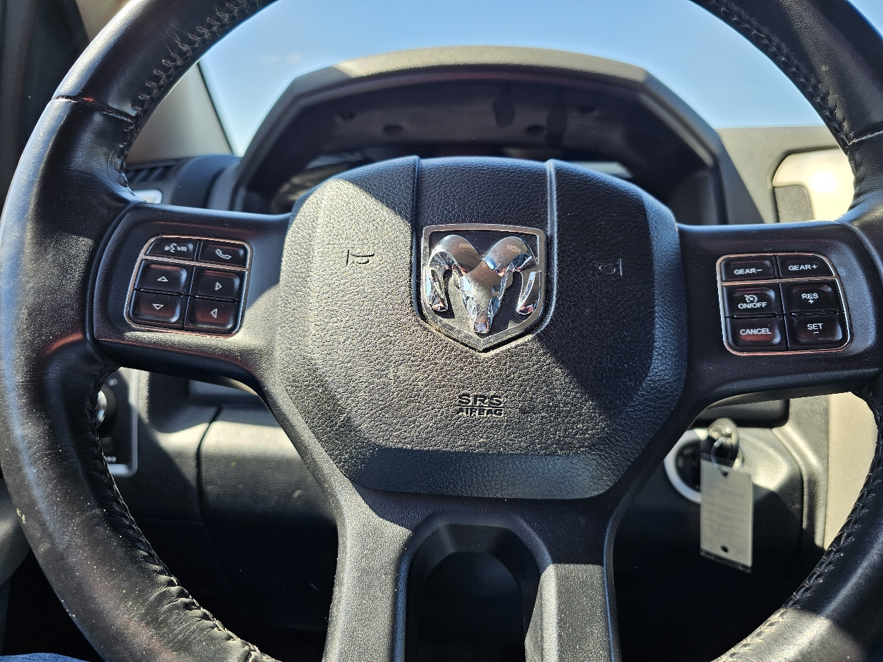 RAM 1500 Big Horn 4x4 Quad Cab 6'4" Box 2017