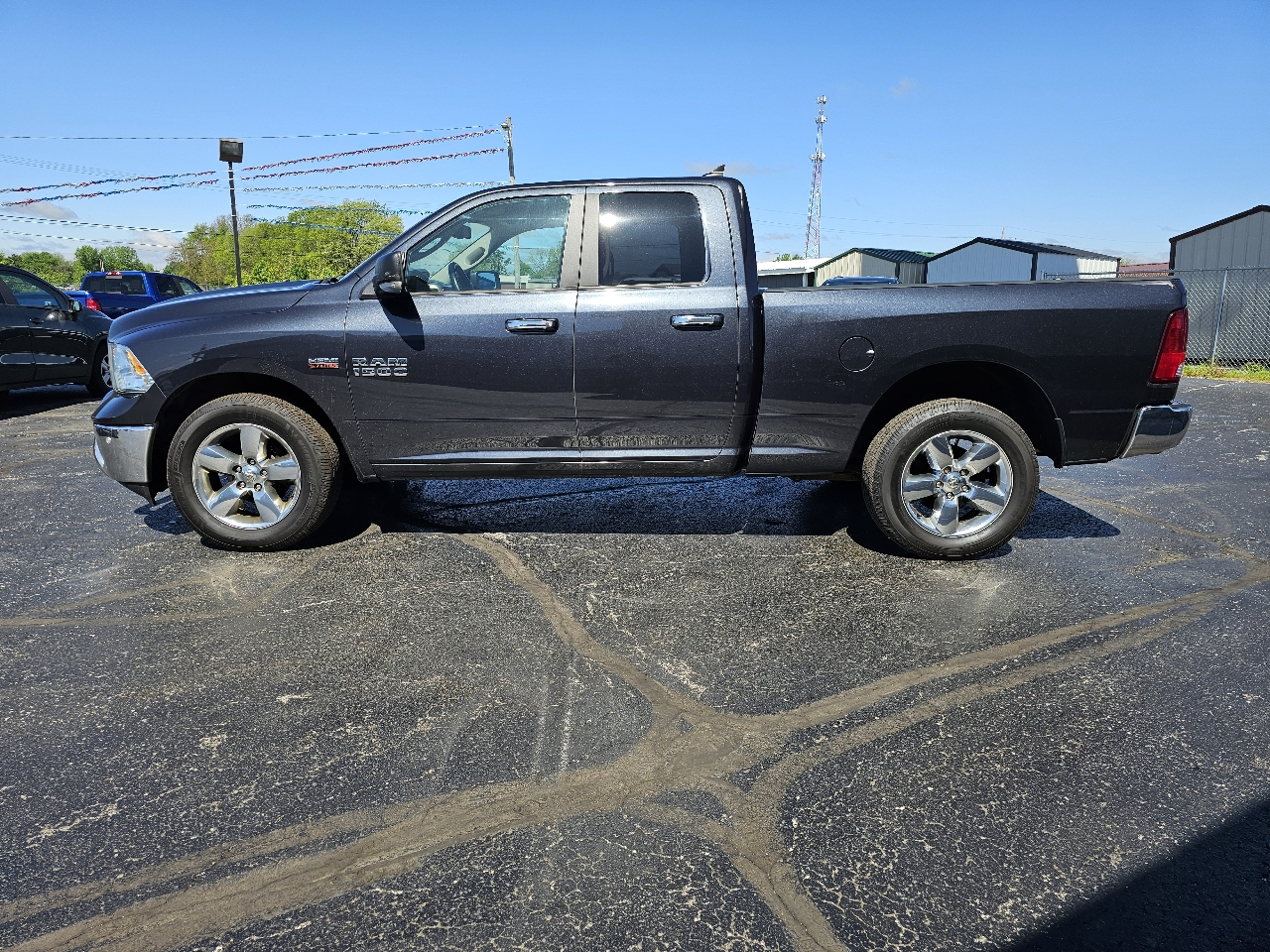 RAM 1500 Big Horn 4x4 Quad Cab 6'4" Box 2017