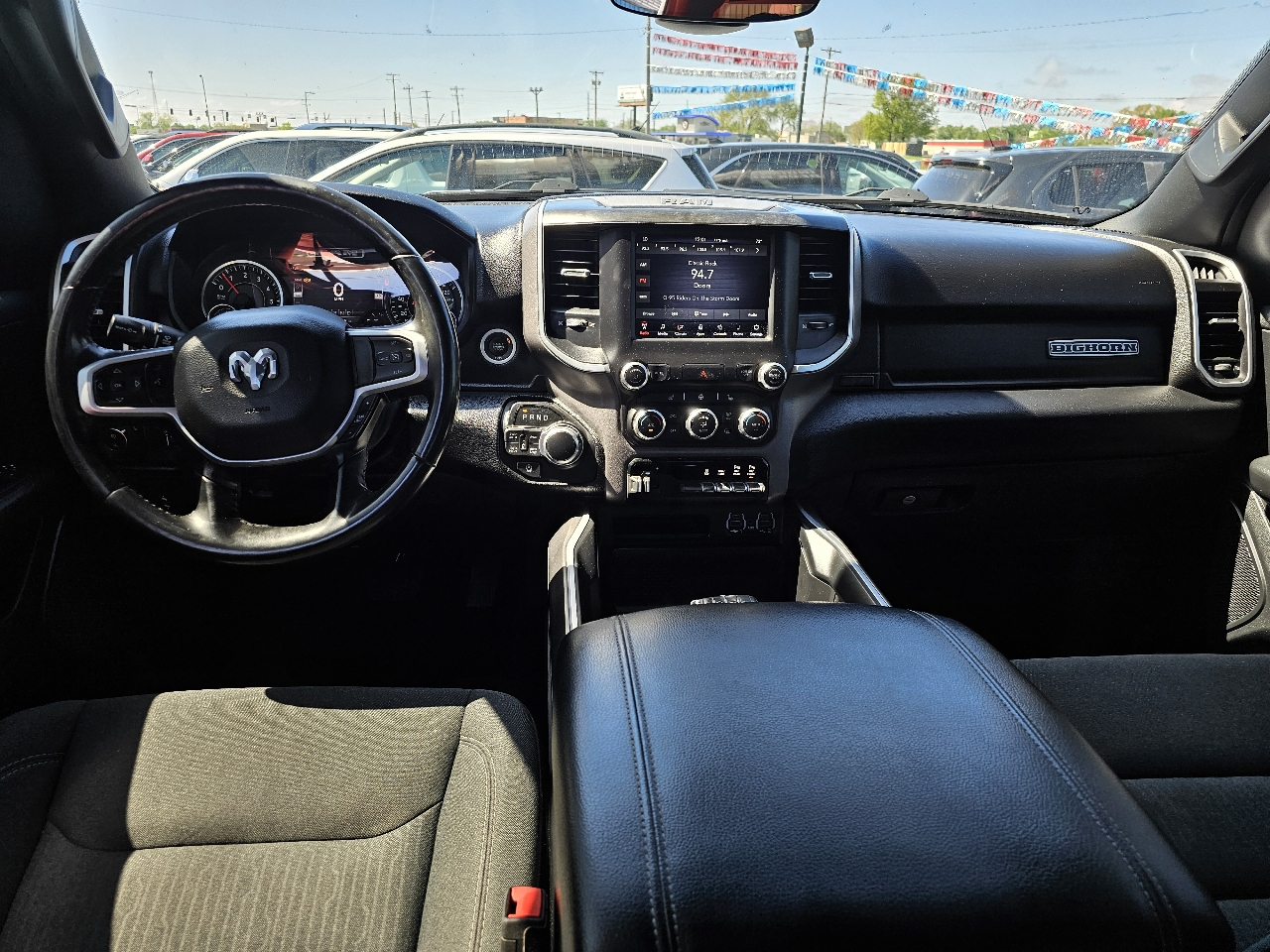 RAM 1500 Big Horn 4x4 Crew Cab 5'7" Box 2021