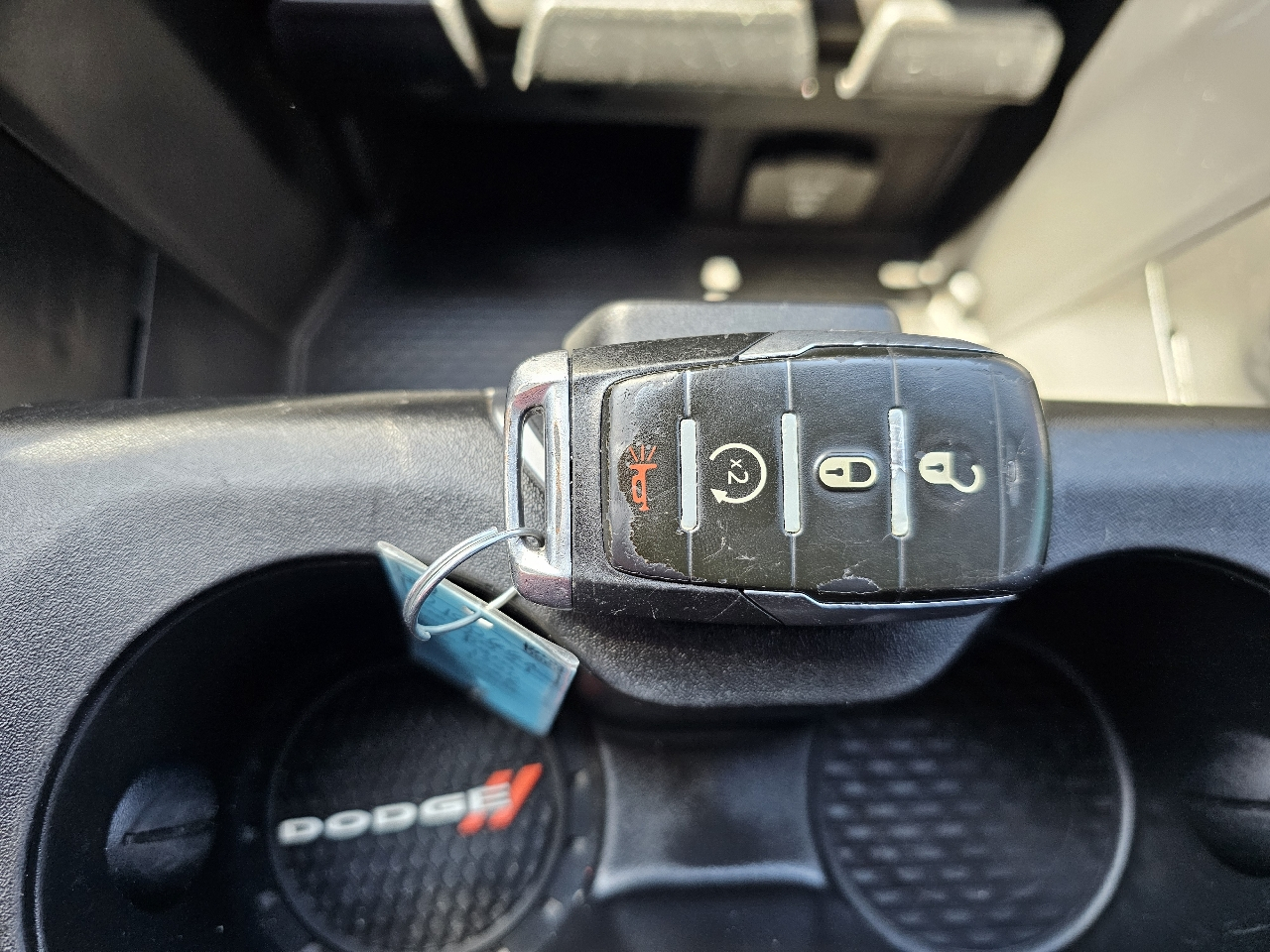 RAM 1500 Big Horn 4x4 Crew Cab 5'7" Box 2021