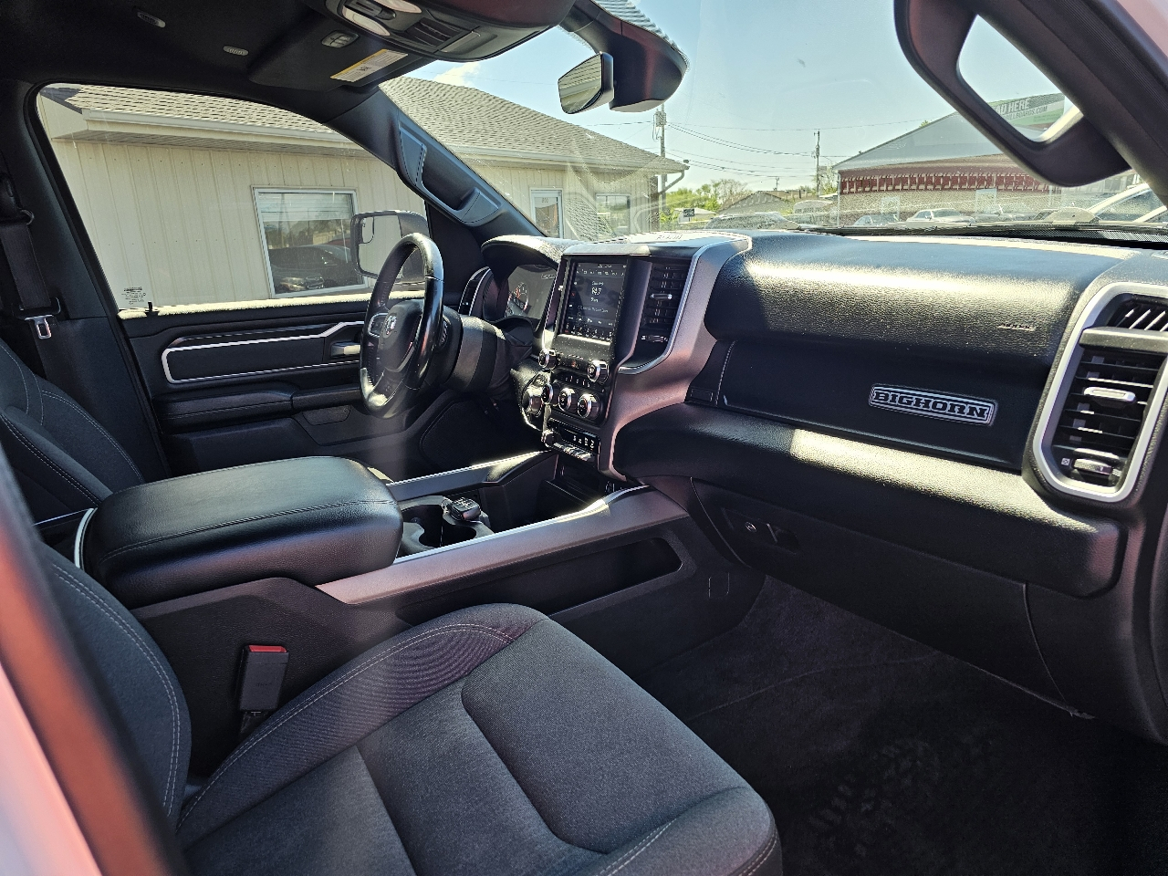 RAM 1500 Big Horn 4x4 Crew Cab 5'7" Box 2021