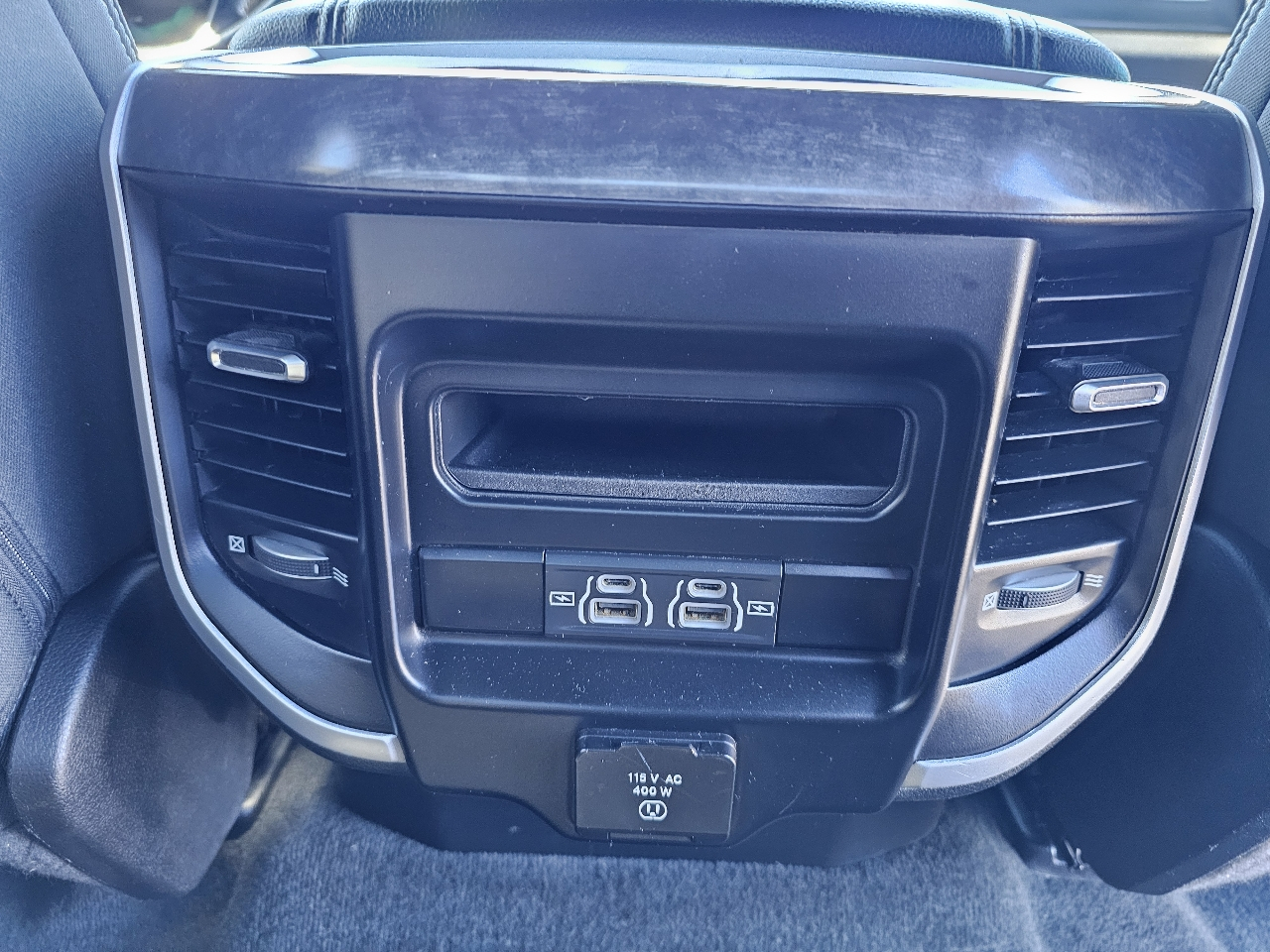 RAM 1500 Big Horn 4x4 Crew Cab 5'7" Box 2021