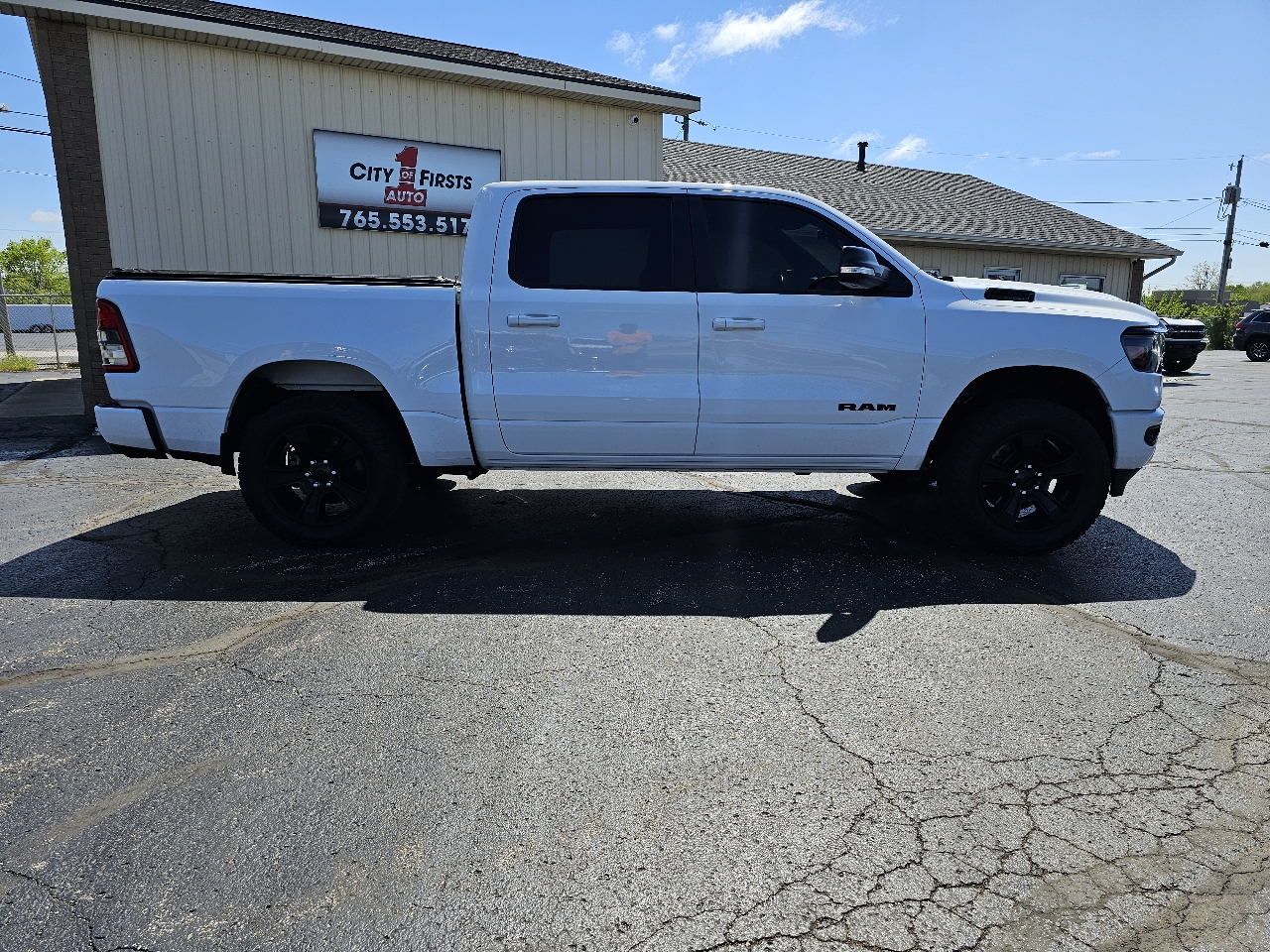 RAM 1500 Big Horn 4x4 Crew Cab 5'7" Box 2021