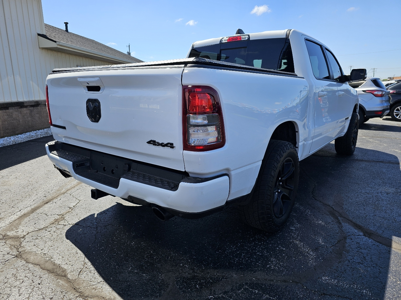 RAM 1500 Big Horn 4x4 Crew Cab 5'7" Box 2021