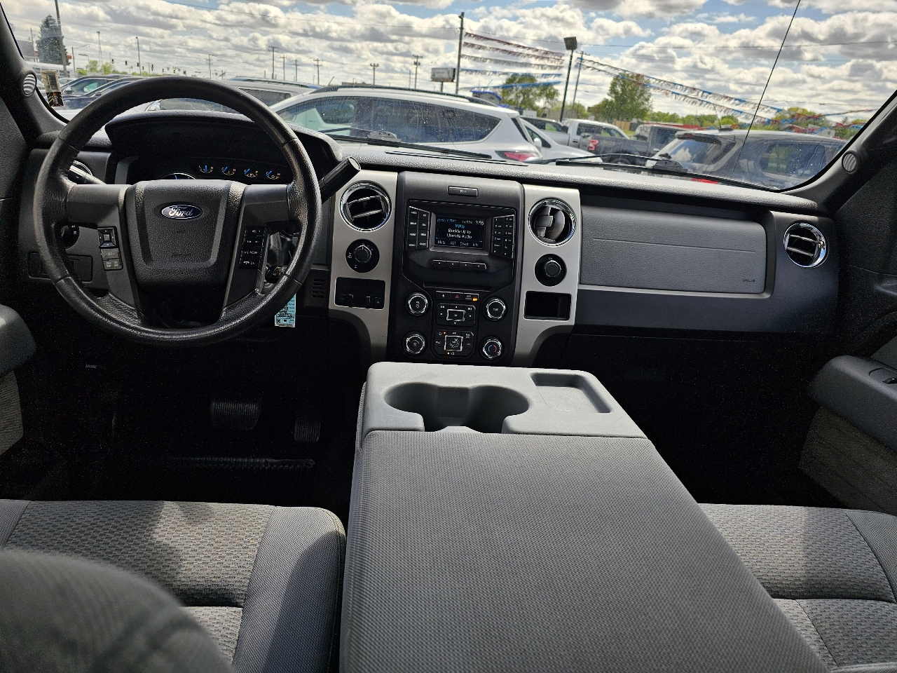 Ford F-150 4WD SuperCrew 145" XL 2014