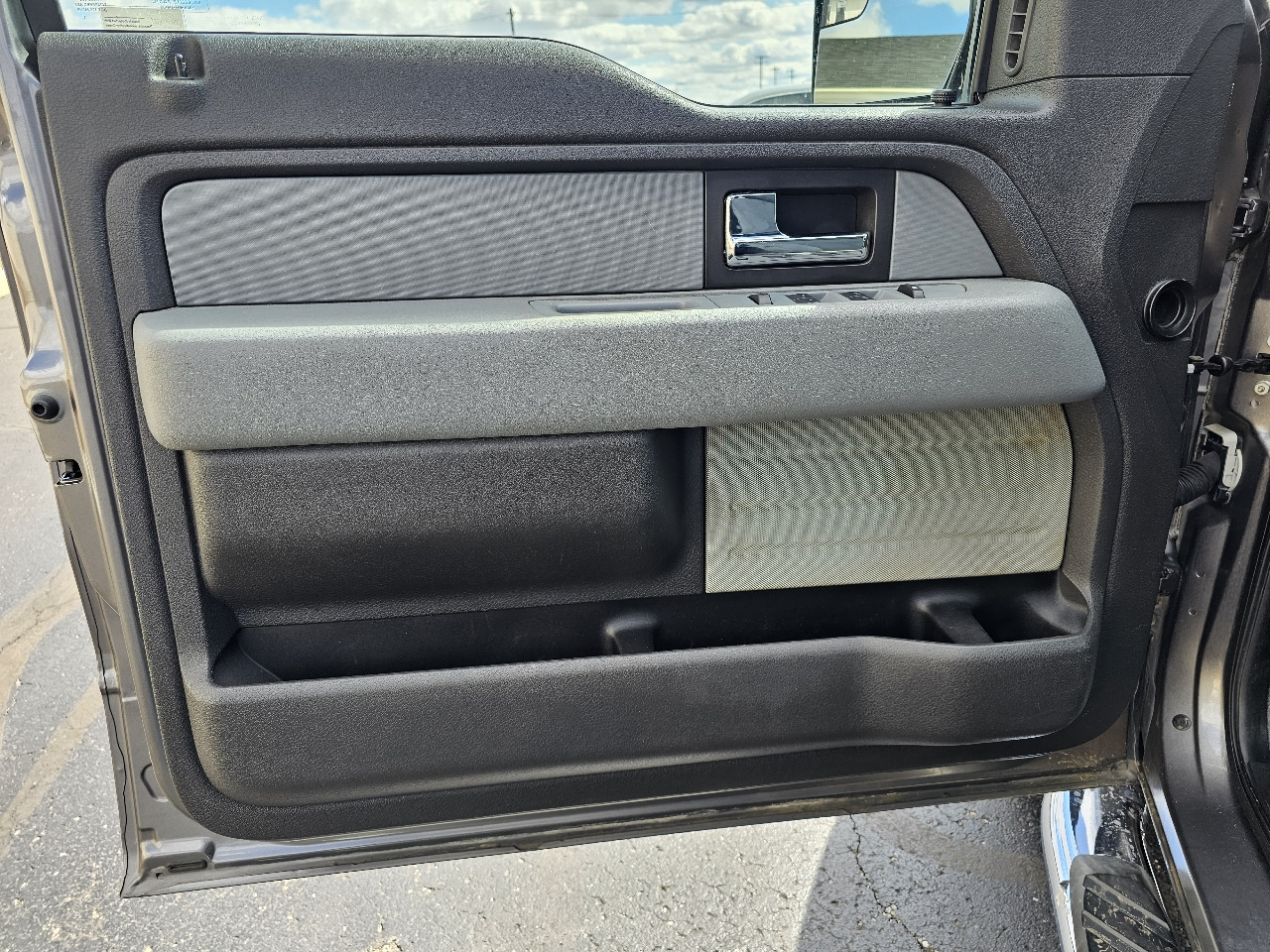 Ford F-150 4WD SuperCrew 145" XL 2014