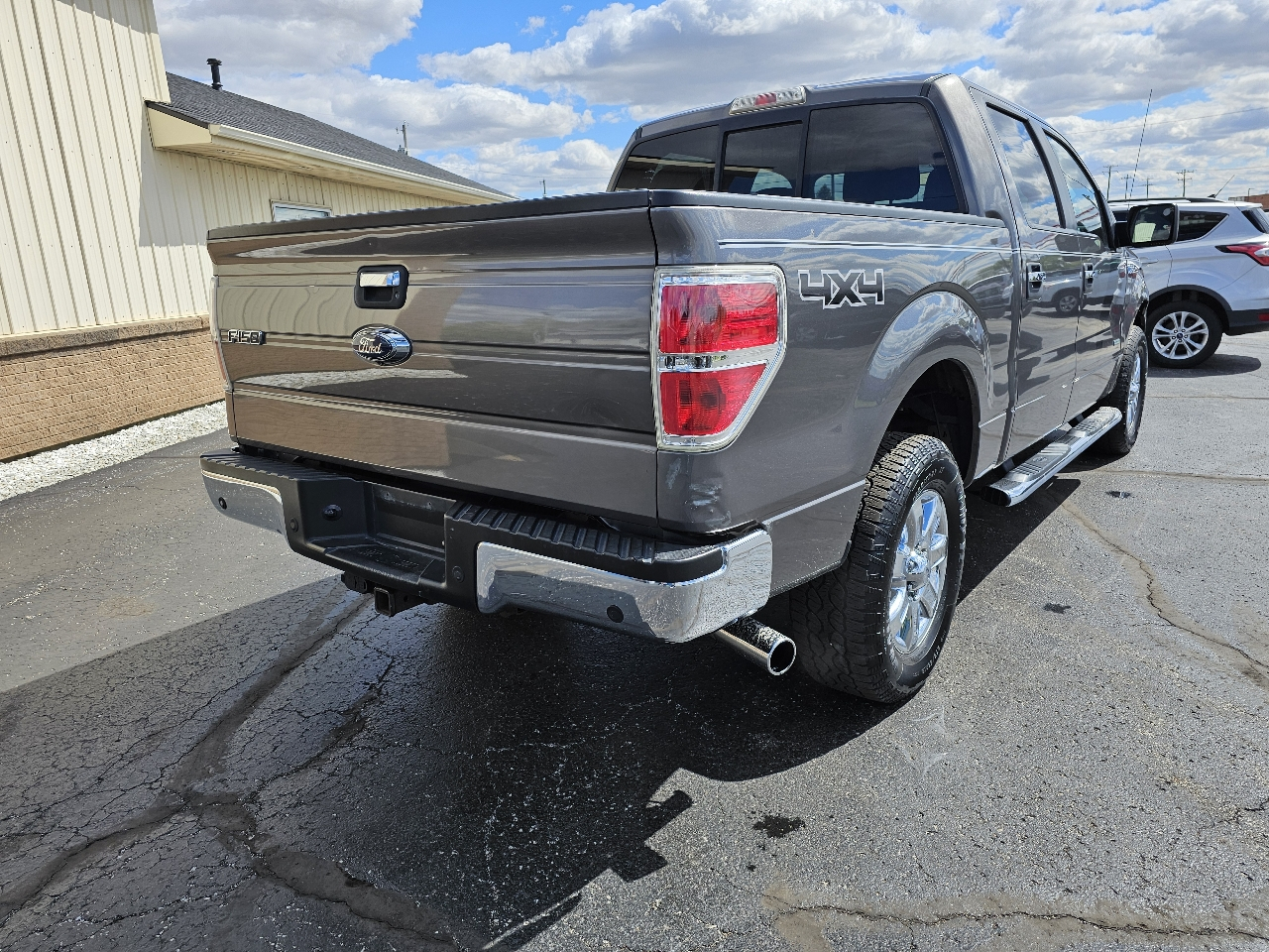 Ford F-150 4WD SuperCrew 145" XL 2014